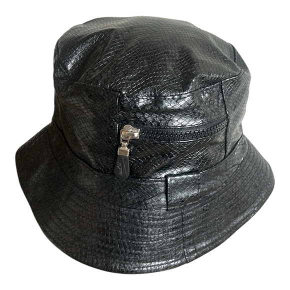 Nike Black PU Bucket Hat One Size Unisex - Picture 1 of 11